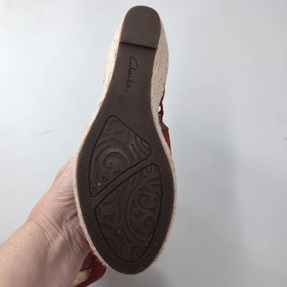 Clarks Artisan Petrina Selma Red Nubuck Perforated Espadrille Wedge Sandals 7M